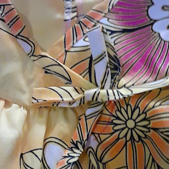 Dress - Picture 3 of 6